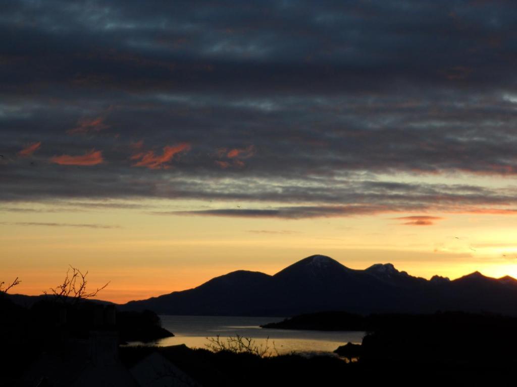 Creag Dubh Bed & Breakfast Kyle of Lochalsh Exteriör bild